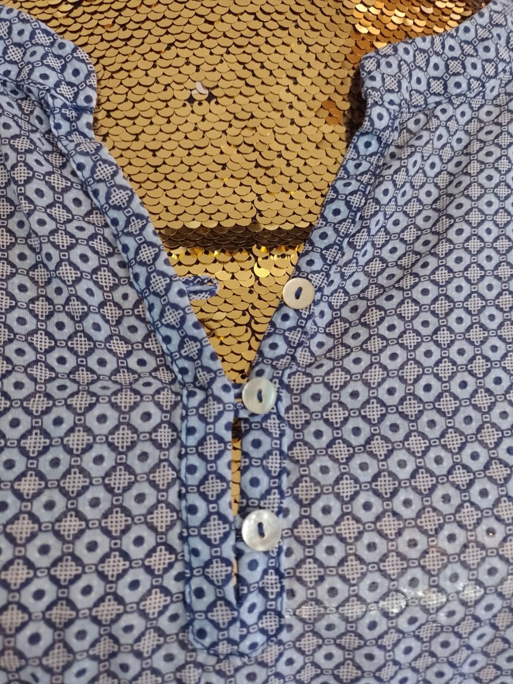 Elegantes T-Shirt - Bluse - Top. Baumwolle + Polyester. Größe S.