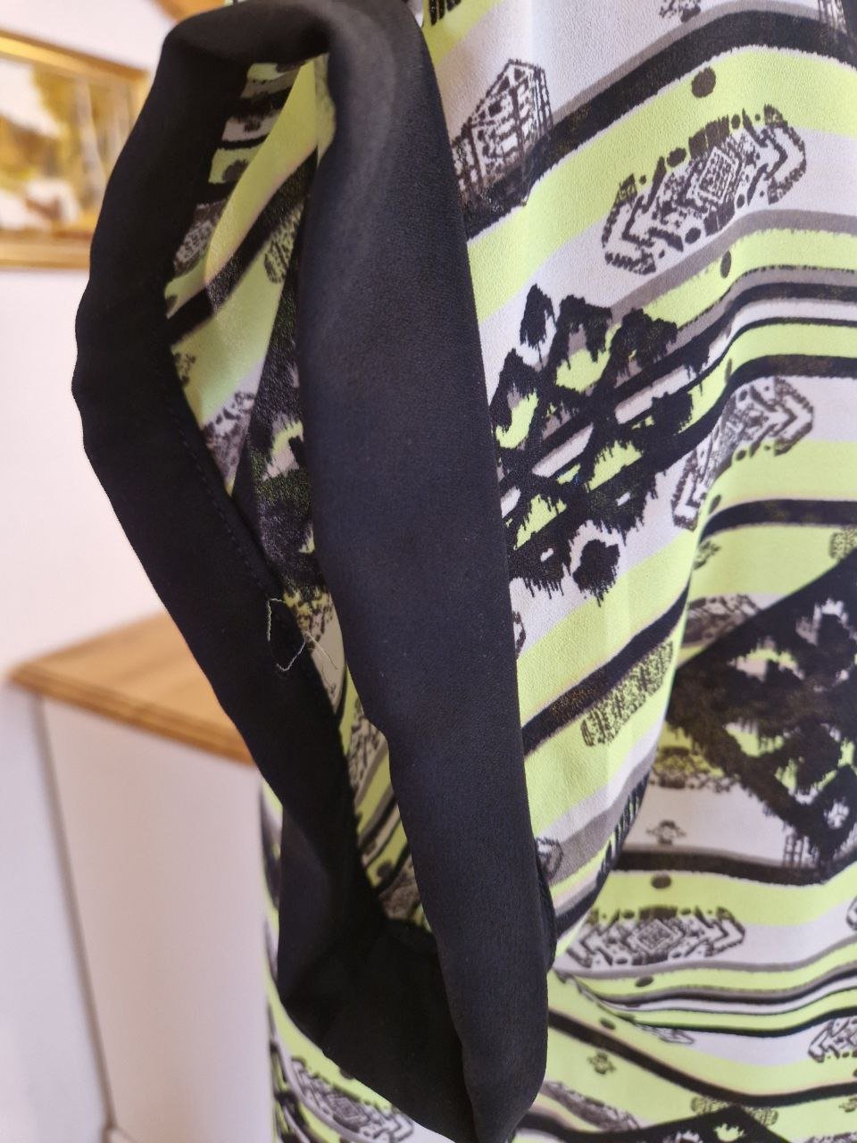  Bequeme Bluse - T-Shirt . Größe L. 