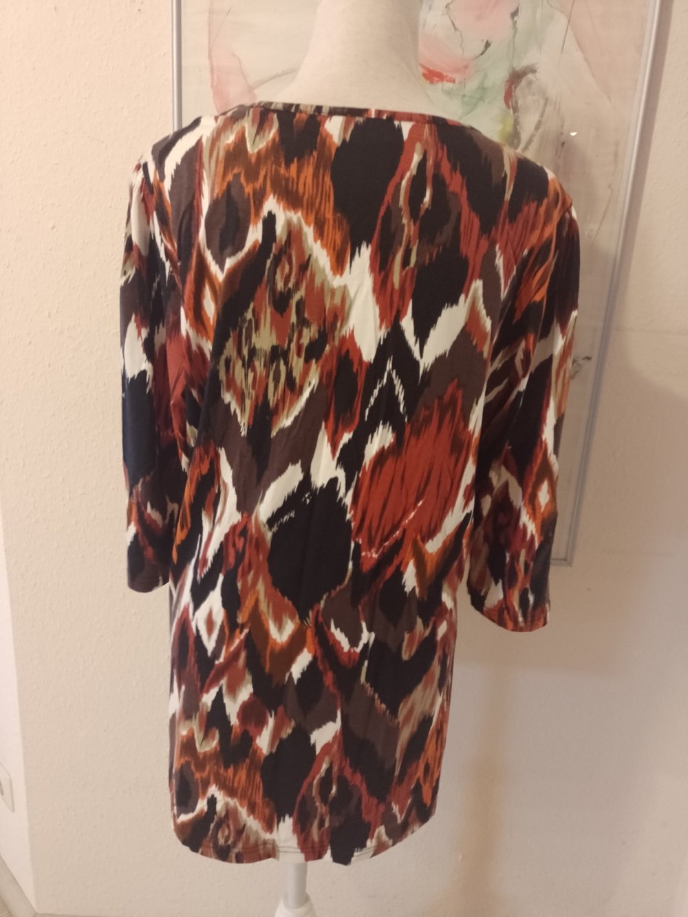 Creation. Neu ohne Etikett. Bequemes T-Shirt - Bluse -Tunika . Viskose + Elastan. Größe 46. 