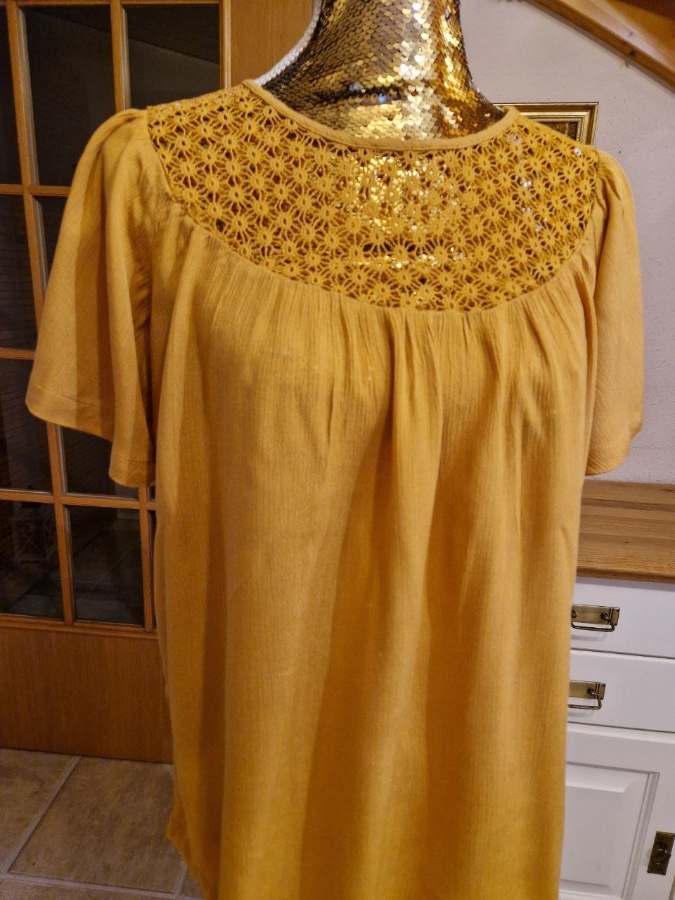 Gina.  Elegante Bluse - Tunika - T-Shirt.  Viskose.  Größe 36 ( Passt auch in Größe M ).