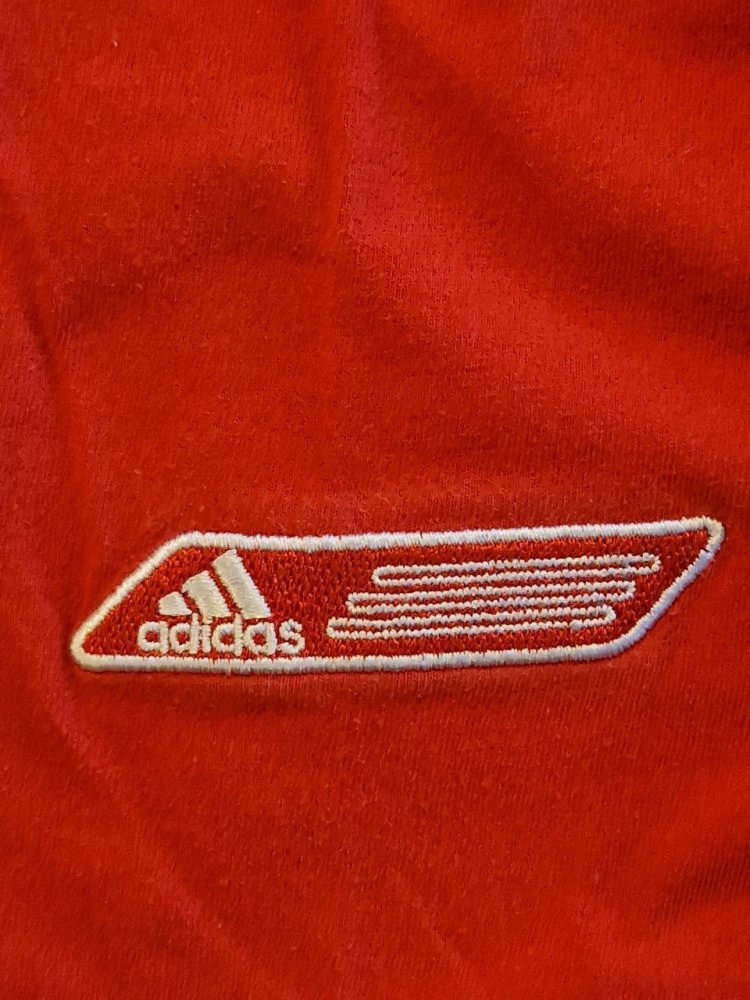 Adidas.  Bequemes T-Shirt.  Größe M.  Baumwolle.  