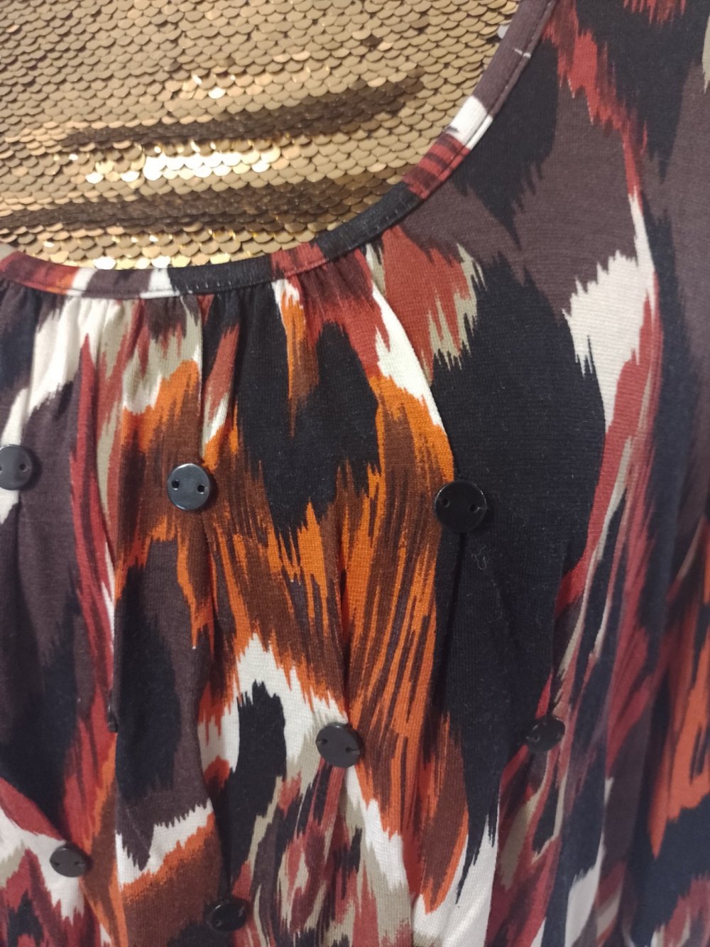 Creation. Neu ohne Etikett. Bequemes T-Shirt - Bluse -Tunika . Viskose + Elastan. Größe 46. 