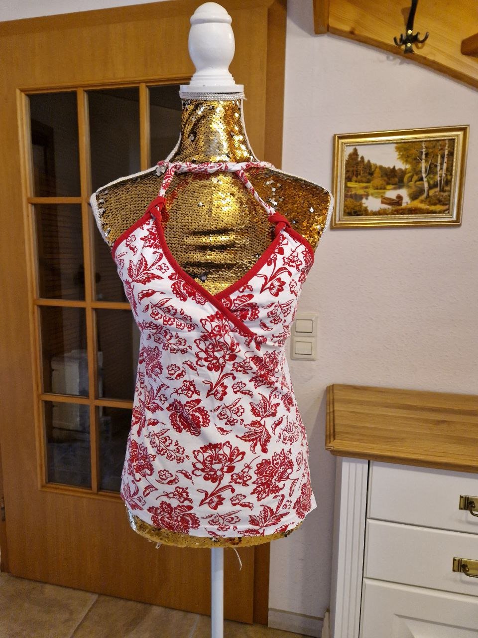 Colours of the World. Bequemes T-Shirt - Top. Größe M. 