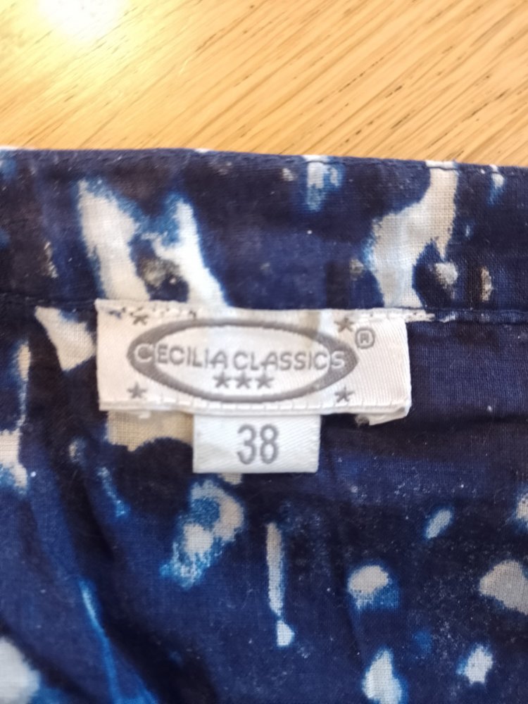 Cecilia Elegantes T-Shirt - Bluse - Top. Baumwolle. Größe M. 