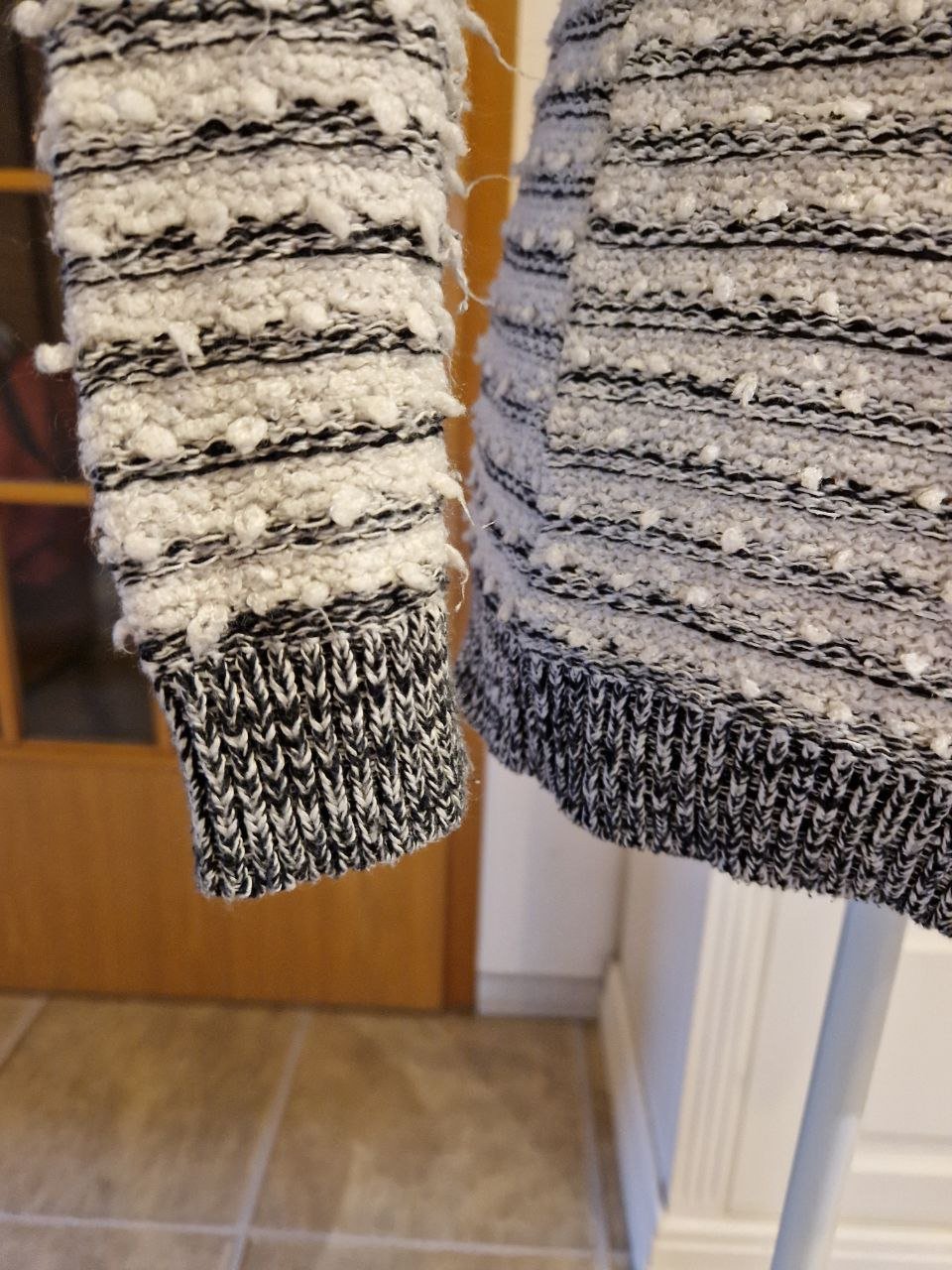 Atmosphere. Praktische Strickjacke, Blazer.  Größe 38. 