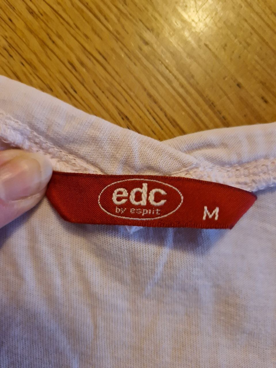 E.D.C.   Schönes T-shirt - Strick.  Große M.  