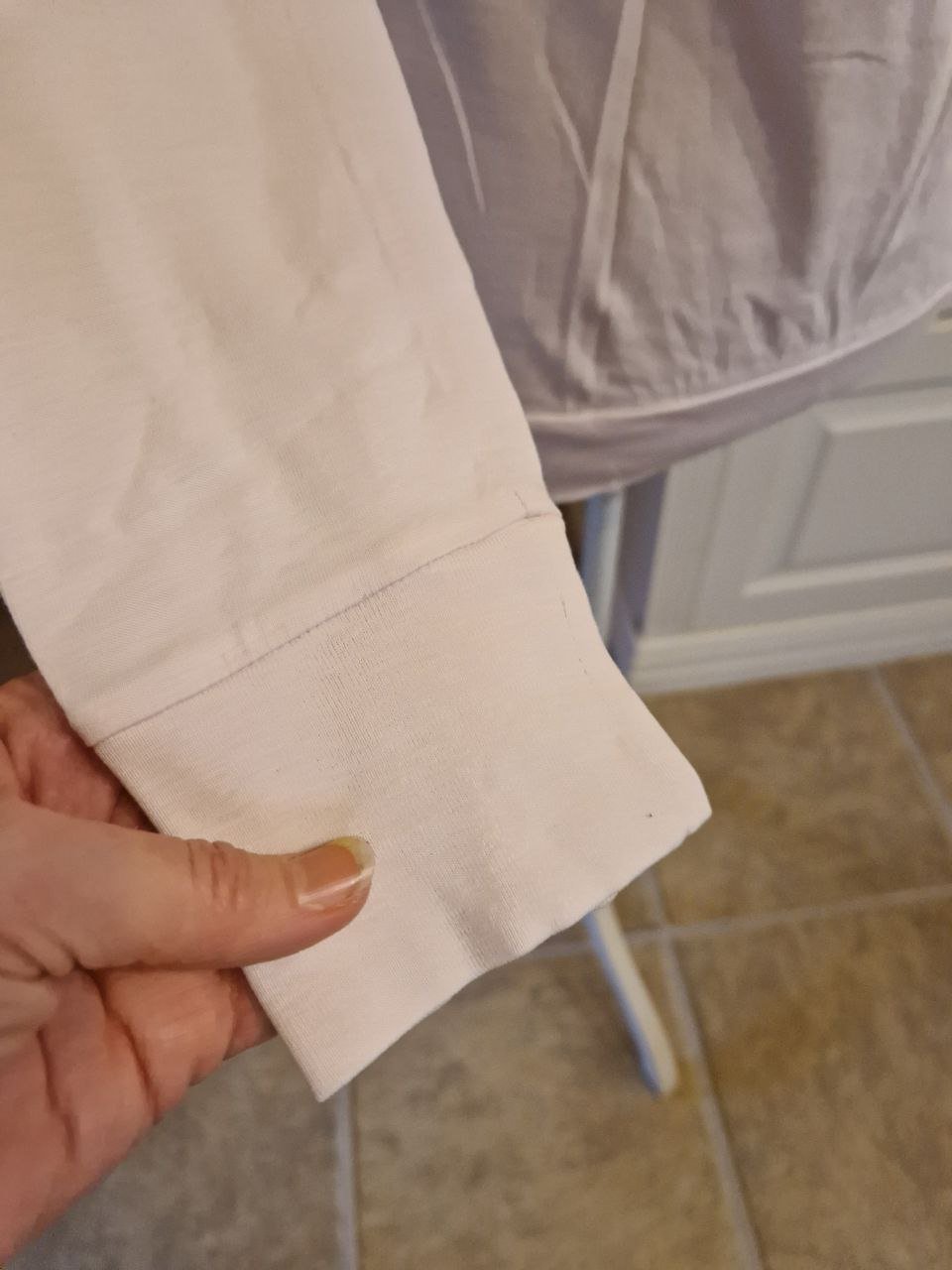 E.D.C.   Schönes T-shirt - Strick.  Große M.  