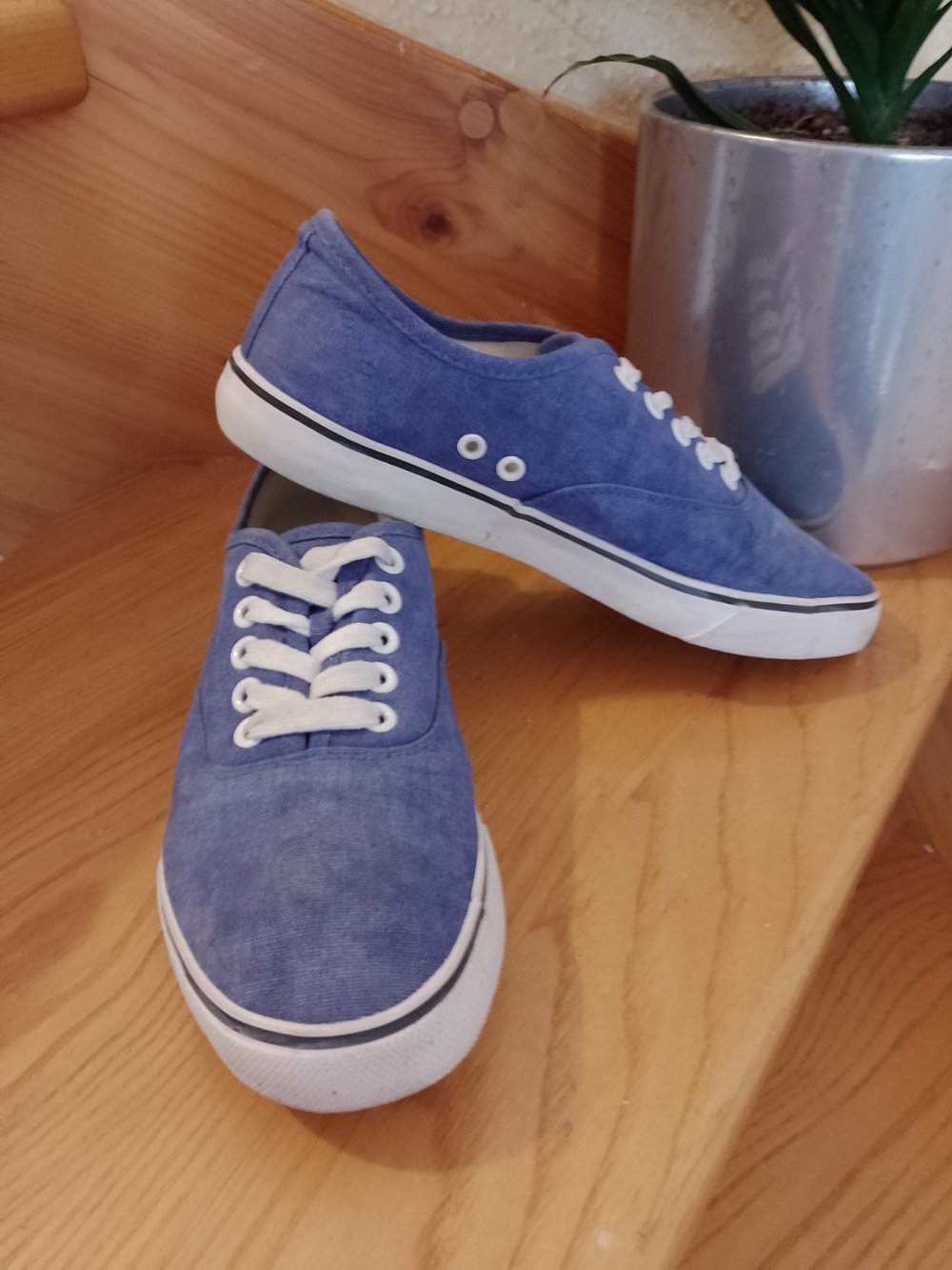 Victory. Stylische Sneaker. Sportschuhe. Größe 37