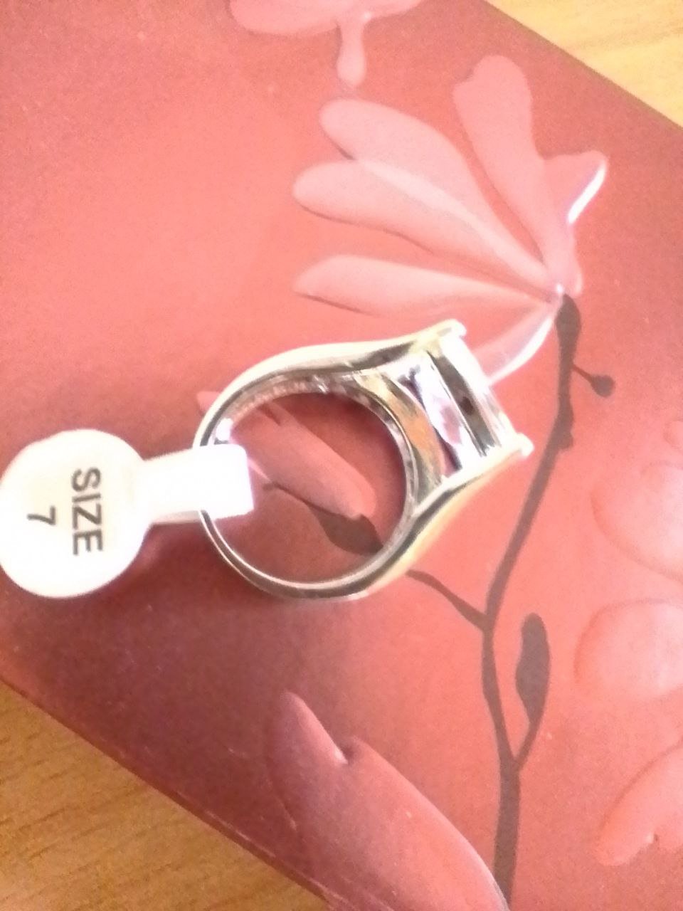 Bezaubernder Ring. Gr. 17