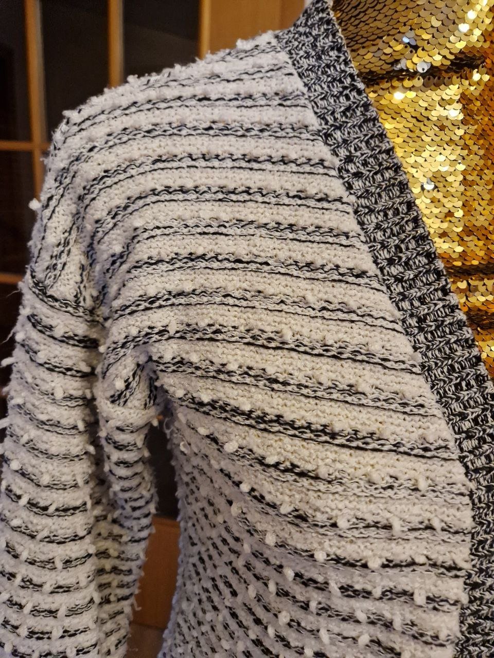 Atmosphere. Praktische Strickjacke, Blazer.  Größe 38. 