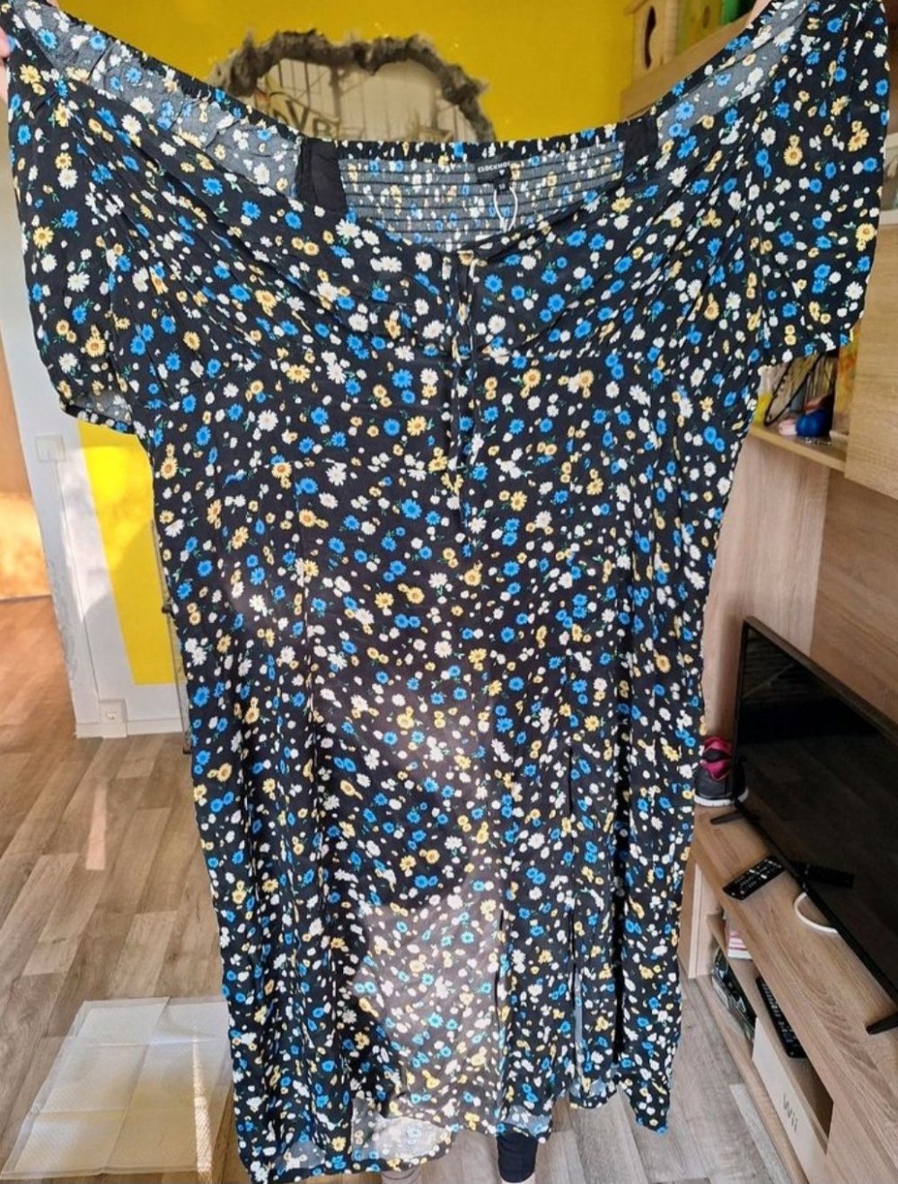 Schönes Blumenkleid C&A - ungetragen Grösse 58