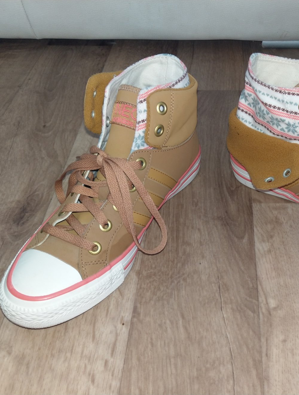 Adidas NEO halb Stiefel in UK 6 FR 39 1/3