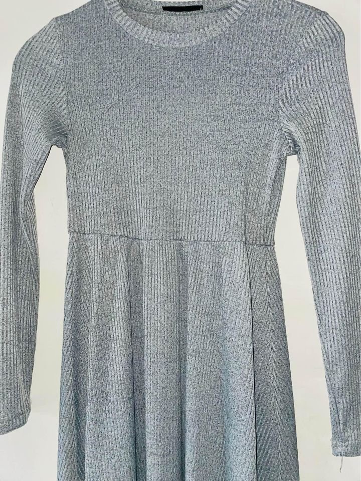 Schickes Winterkleid Damen Gr. S