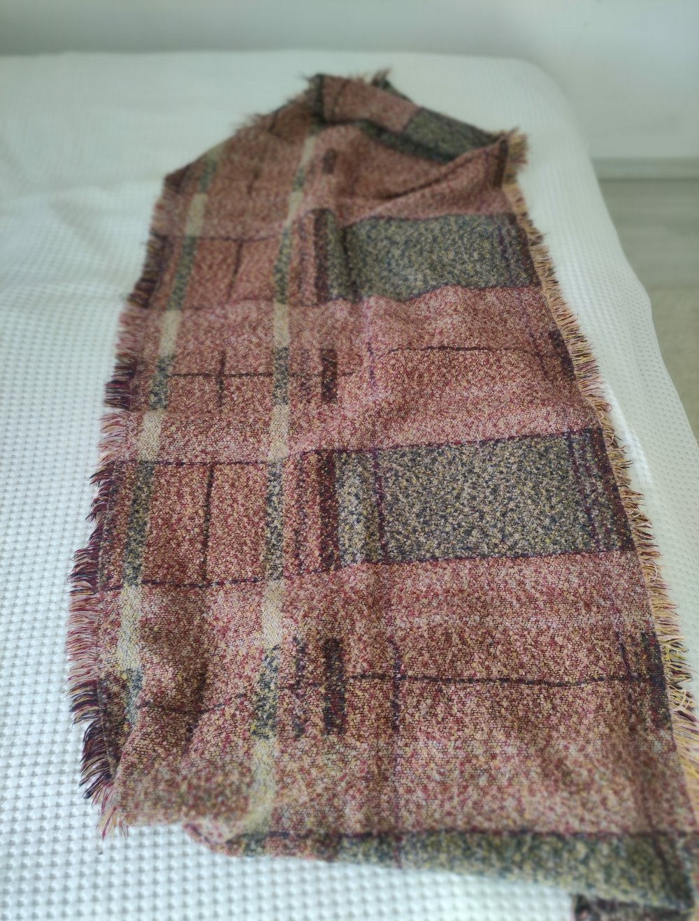 schöner langer kuscheliger schal