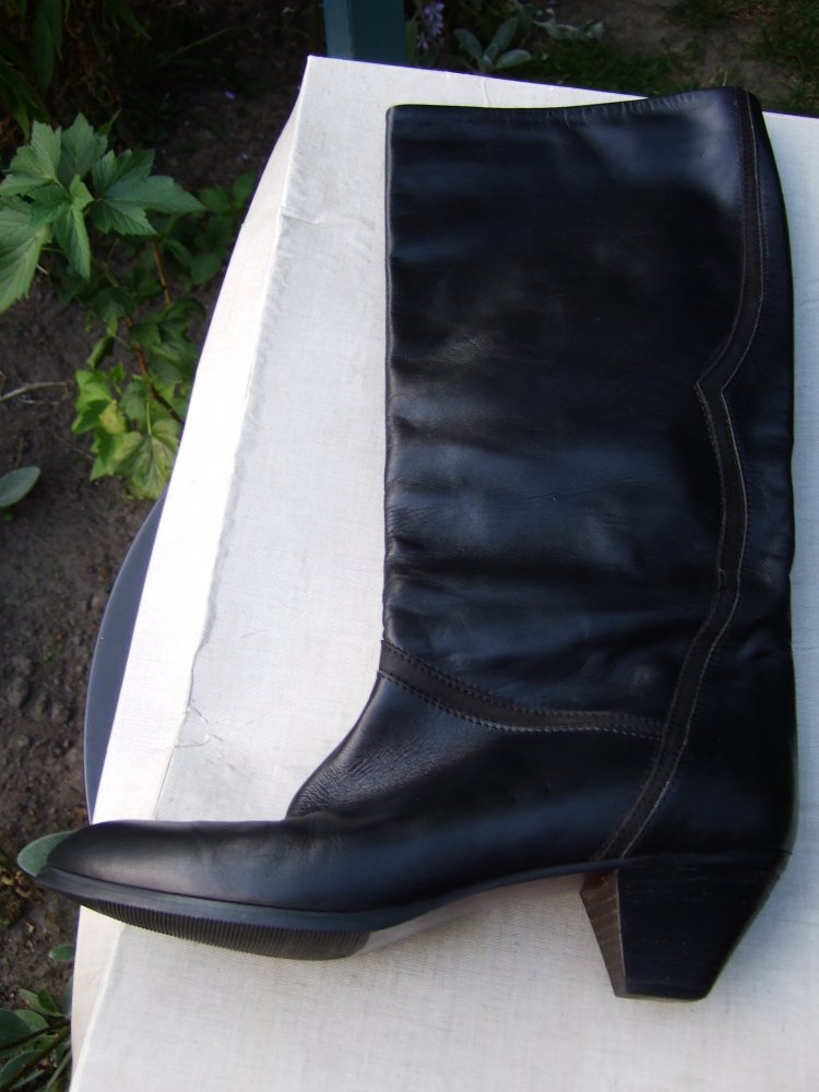 Schwarze kniehohe Stiefel Schaftstiefel Damenstiefel Leder Italien