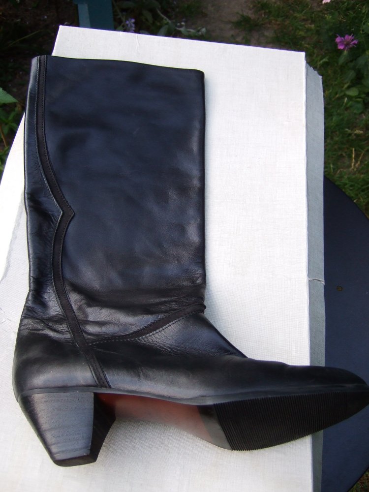 Schwarze kniehohe Stiefel Schaftstiefel Damenstiefel Leder Italien
