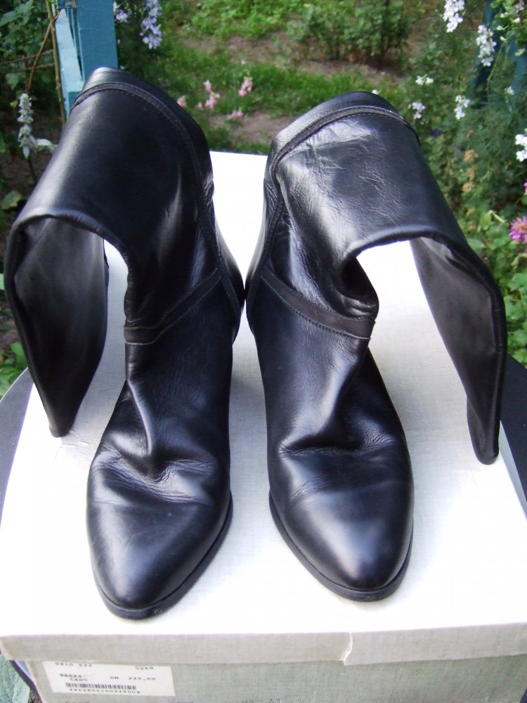 Schwarze kniehohe Stiefel Schaftstiefel Damenstiefel Leder Italien