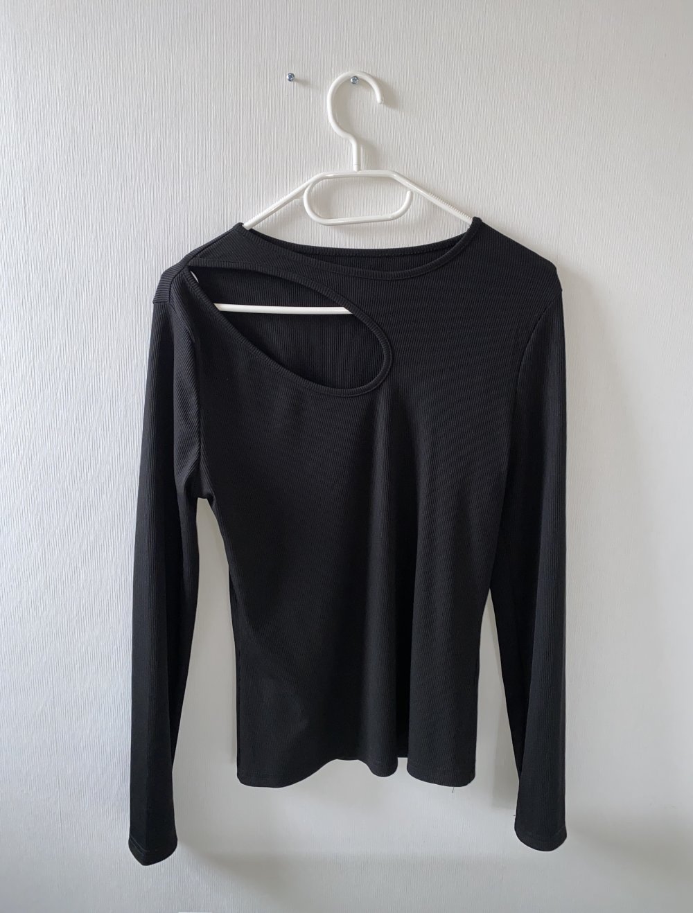 Oberteil mit Cut-Out