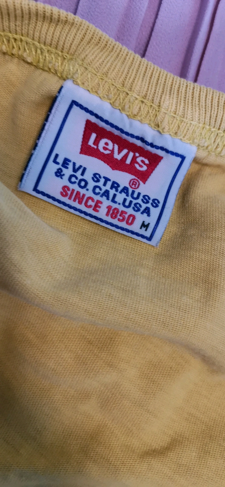 Gelbes Levis T-Shirt vintage gr. M
