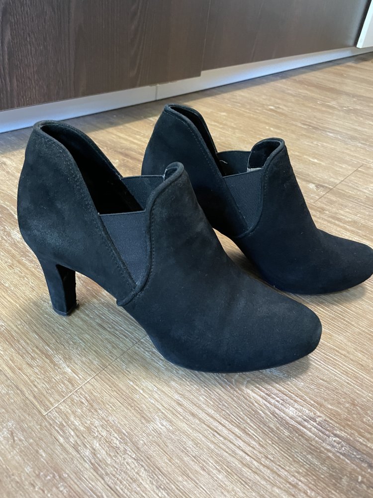 Ankle Boots / Stiefelette mit Absatz von Unisa