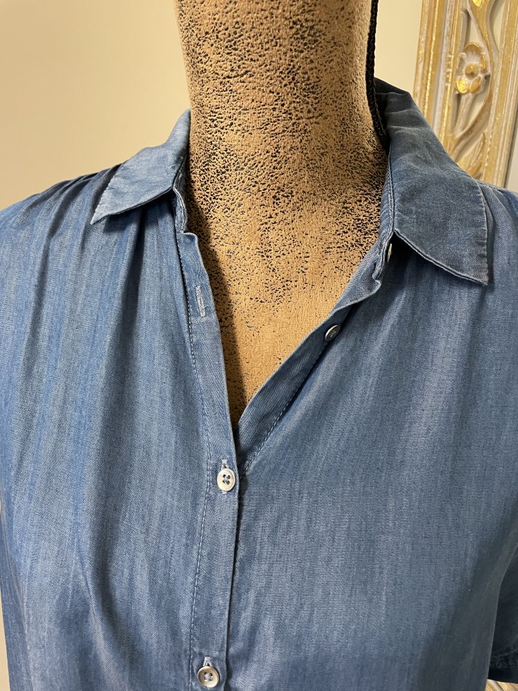 Leichte, kurzärmelige Bluse in Jeansoptik / Jeansbluse / Jeansshirt