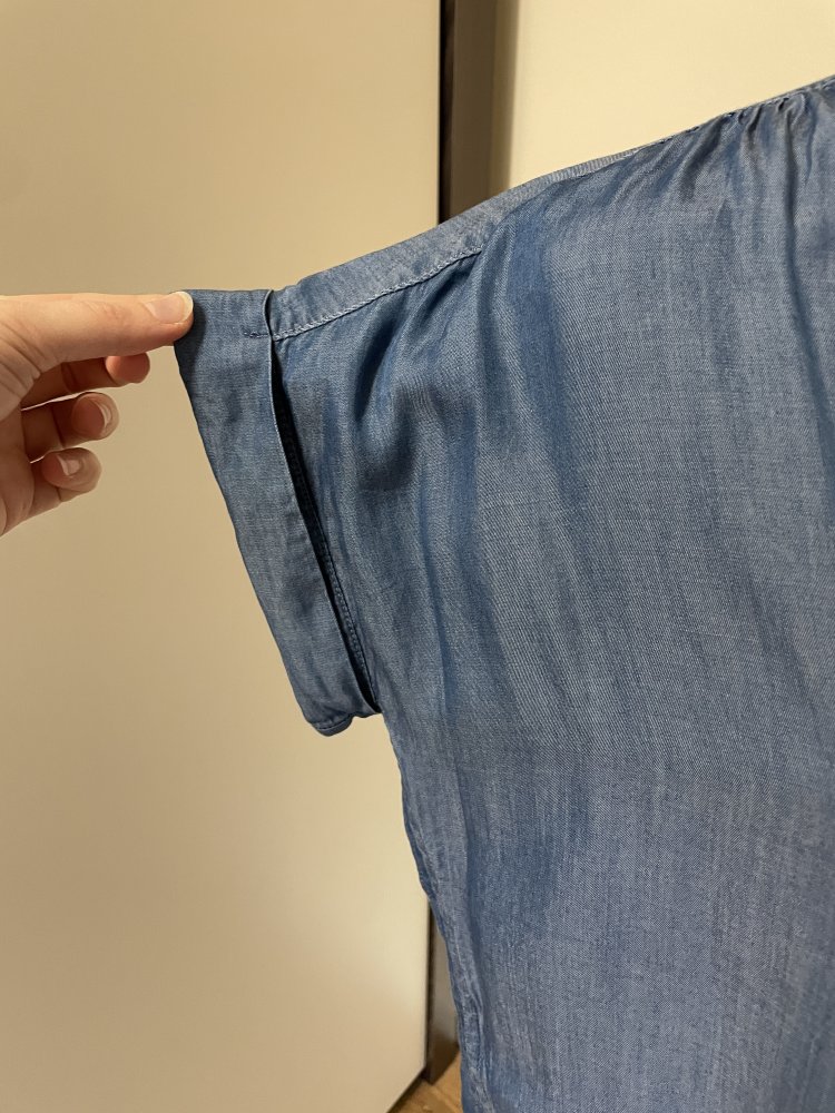 Leichte, kurzärmelige Bluse in Jeansoptik / Jeansbluse / Jeansshirt