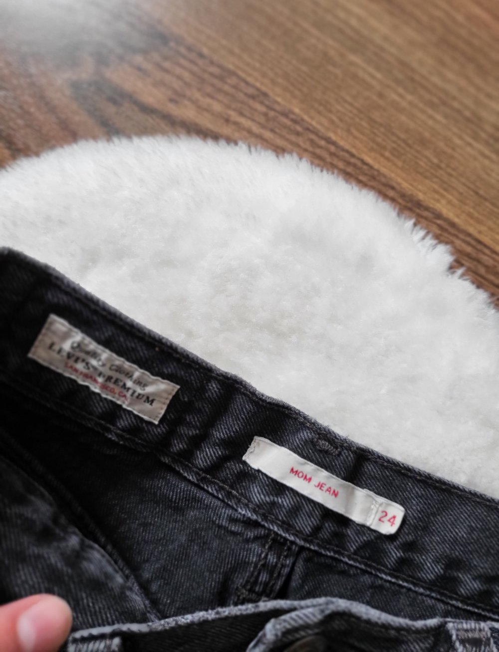 Dunkelgraue Mom Jeans Levi's