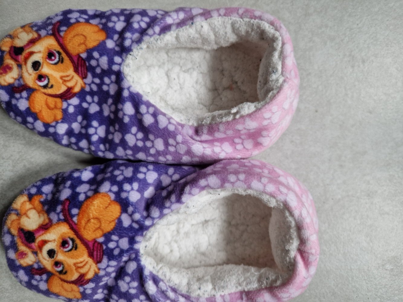 Kuschelige Pantoffel / Hausschuhe Paw patrol Skye 