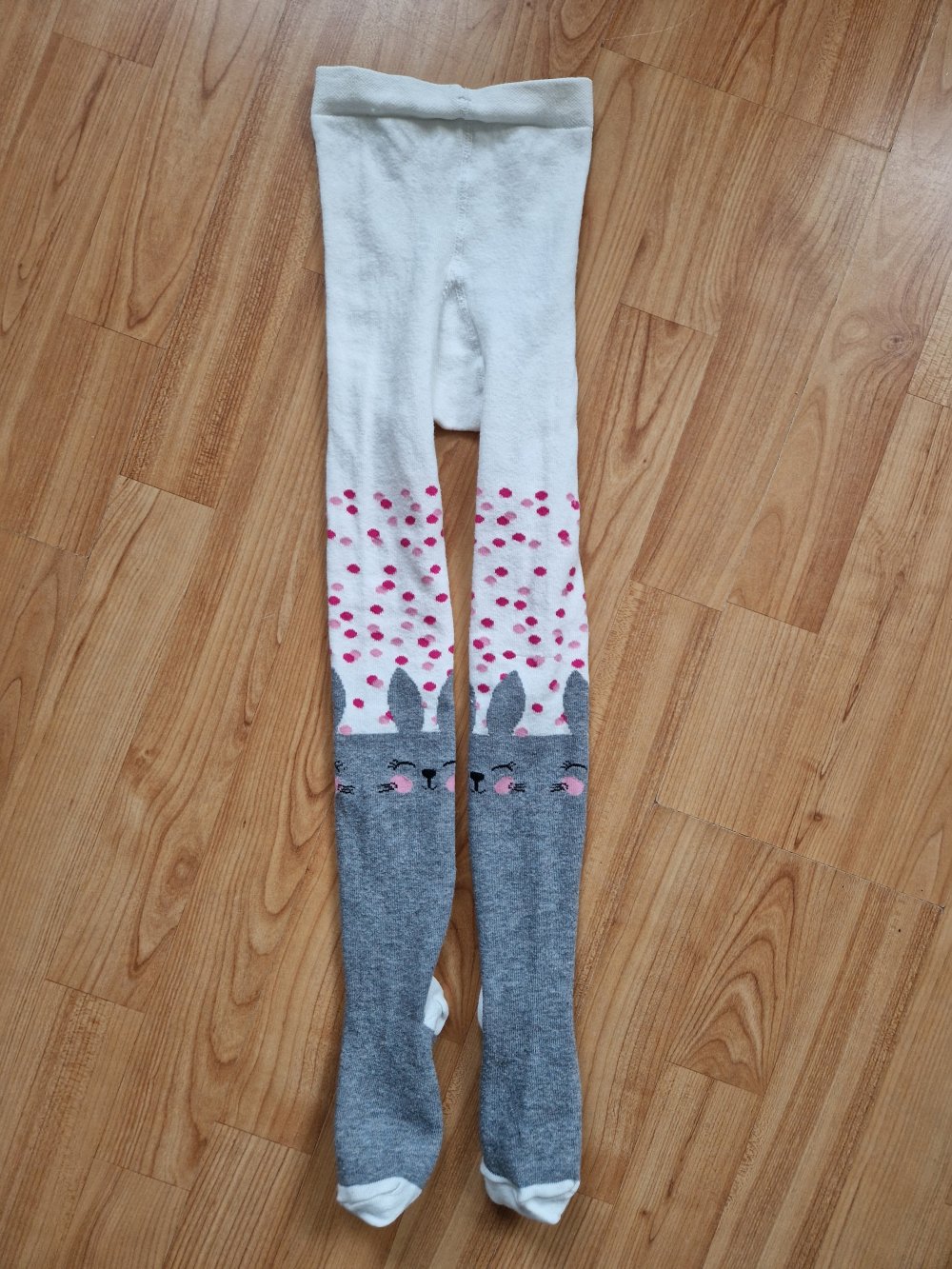 Süße Strumpfhose mit Hase Größe 110/116