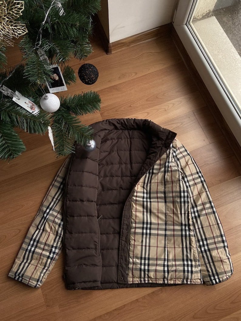 Burberry woman brown Jacket.