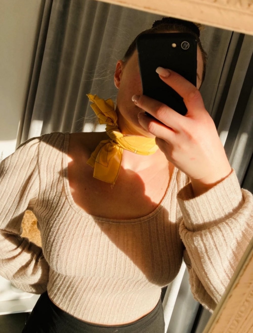 Schönes Halstuch Tuch Schal Chiffon Gelb Weis Leicht Hals Umschlagtuch