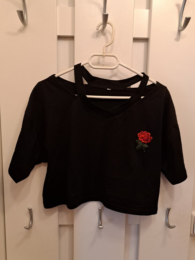  Crop Shirt Gr. S mit Rose Blume Crop Shirt Gr. S mit Rose Blume Crop Shirt Gr. S mit Rose Blume Crop Shirt Gr. S mit Rose Blume  Ähnlichen Artikel verkaufen? Selbst verkaufen Crop Shirt Gr. S mit Rose Blume