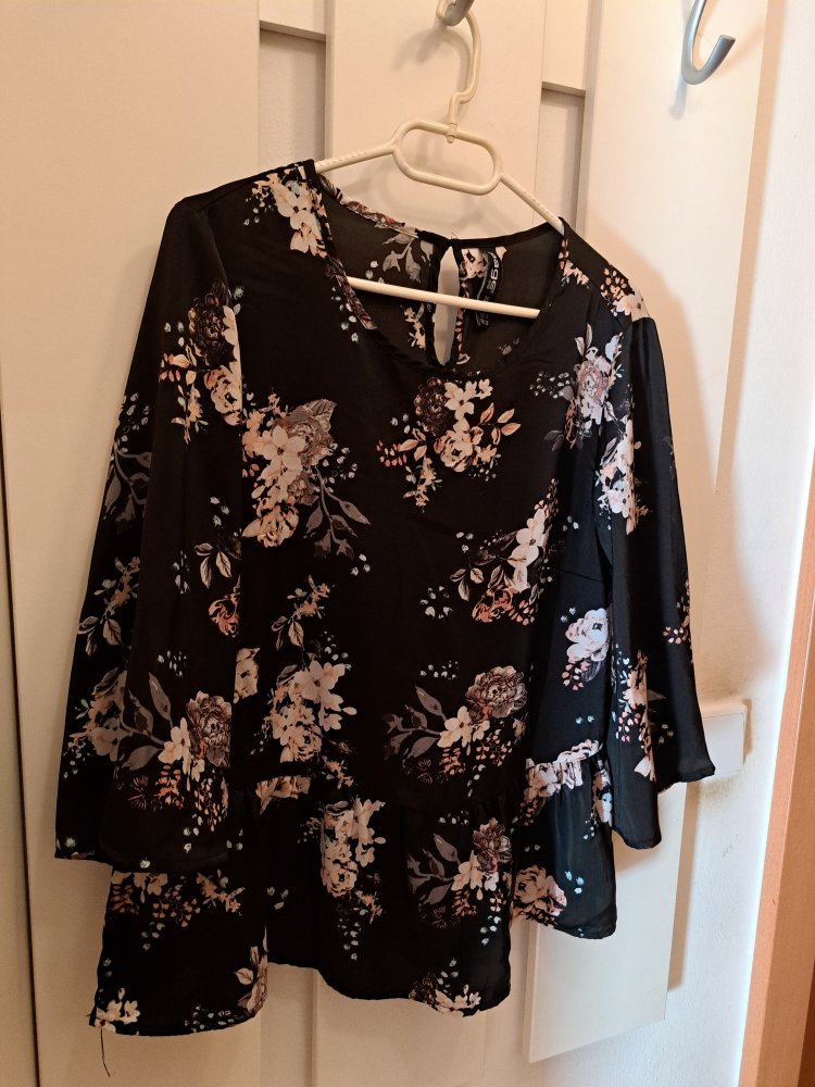 Blusenshirt Gr. 36 Blumen Floral Volants