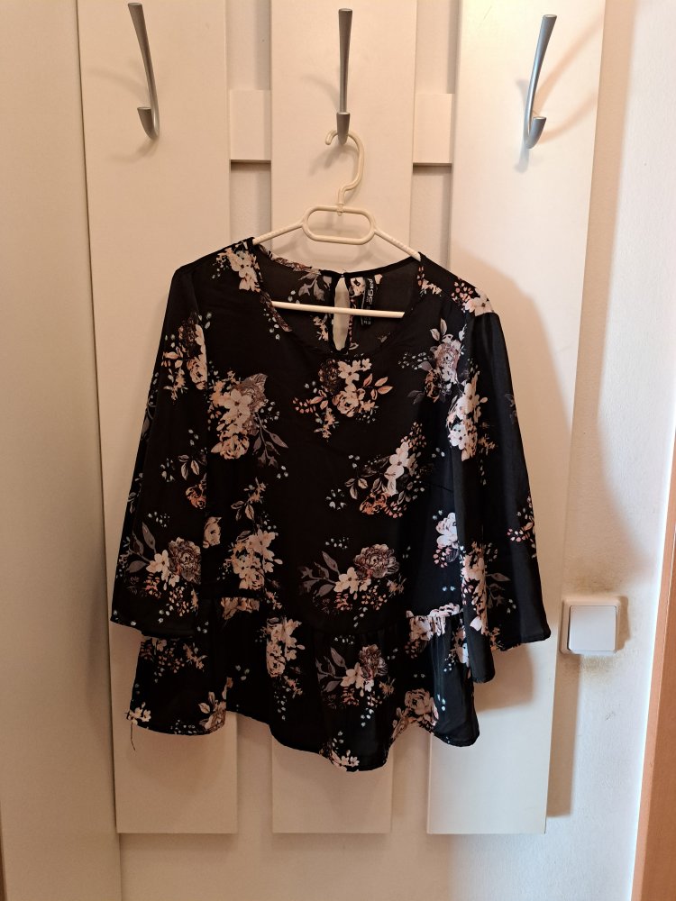 Blusenshirt Gr. 36 Blumen Floral Volants