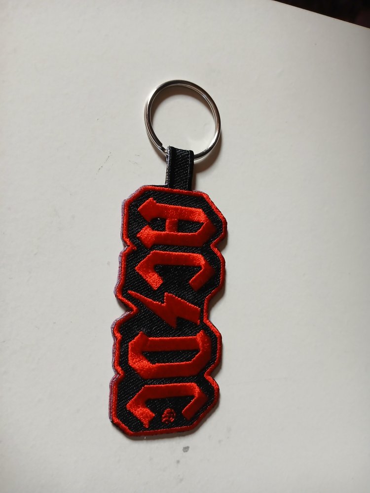Schlüsselanhänger ca.11 cm lang AC/DC