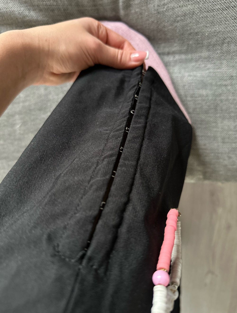 Schwarze Hose mit hoher Taille