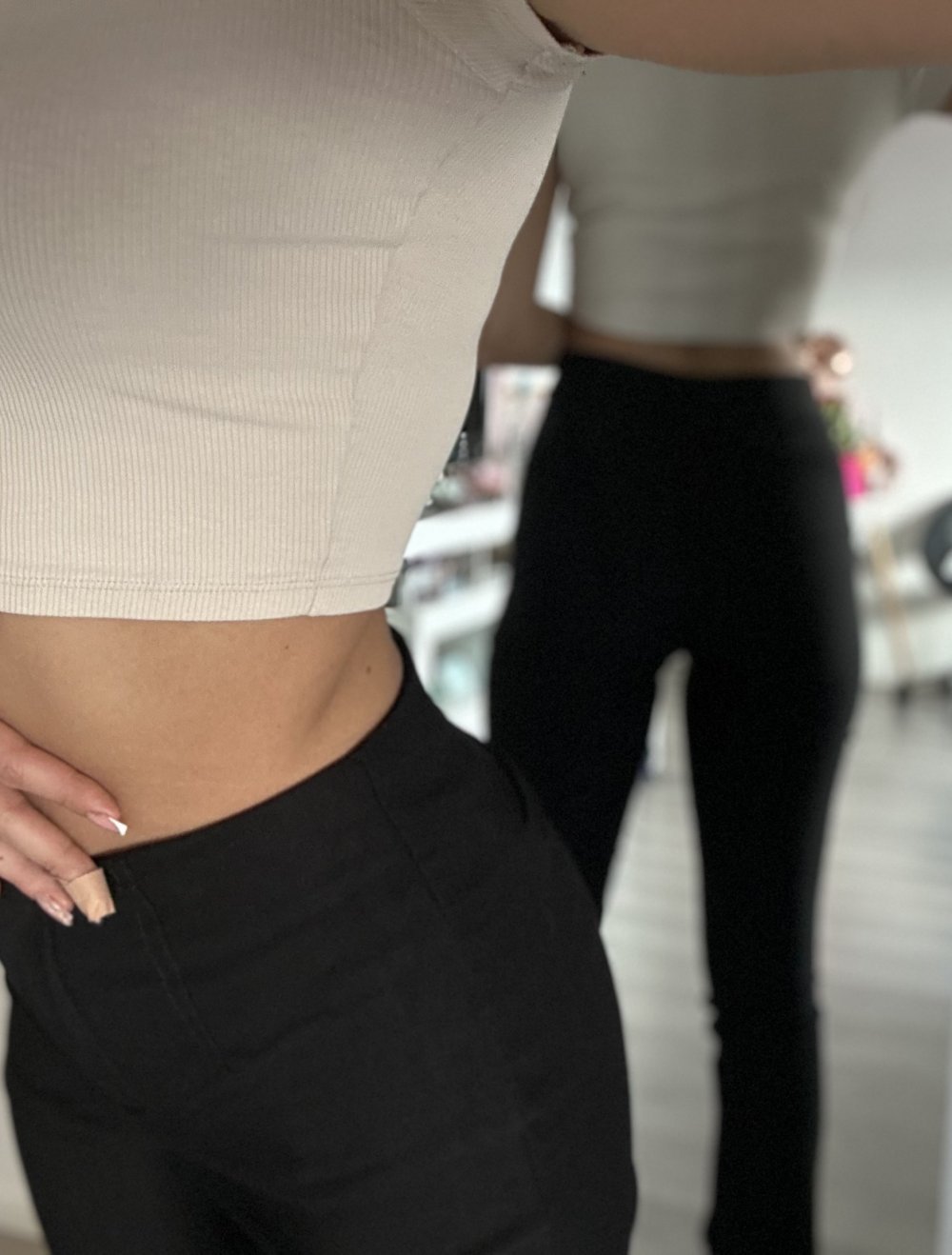 Schwarze Hose mit hoher Taille