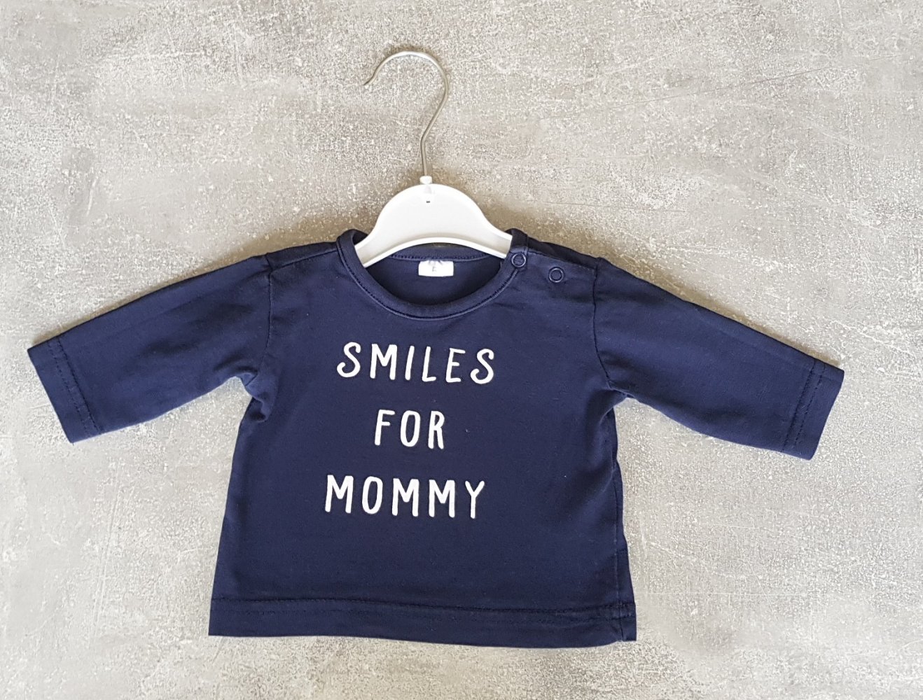 Langarmshirt Gr.50 mit der Aufschrift Smiles For Mommy