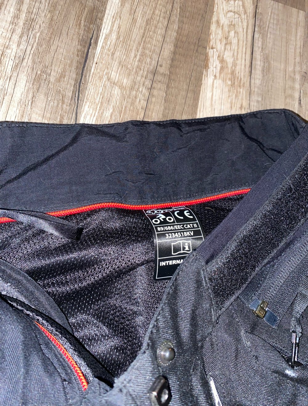 schwarze Alpinestars Motorradhose Protektorenhose Stella Gr. 38 M