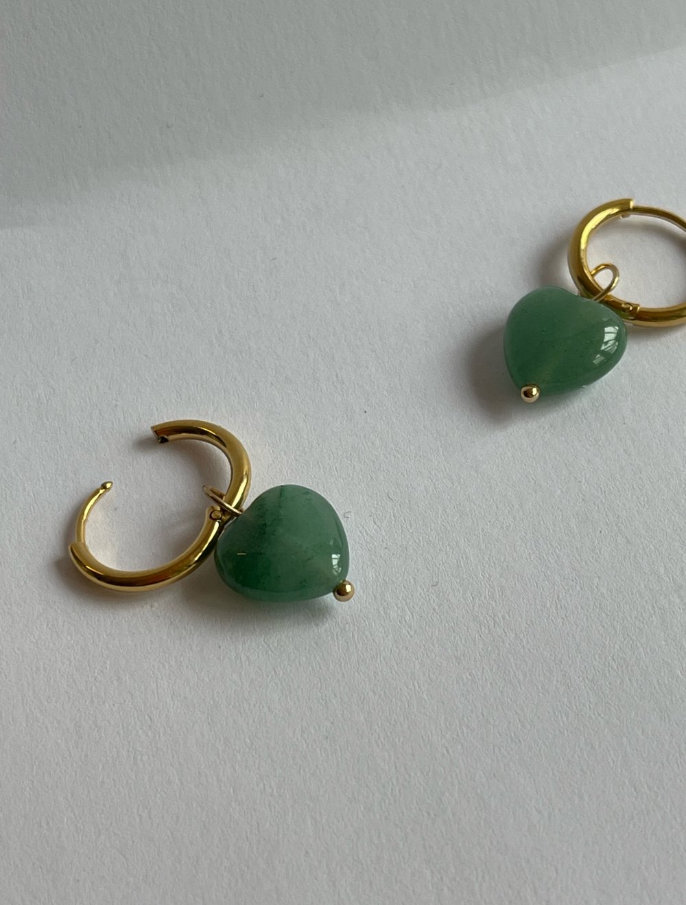 Süße Ohrringe Creolen Hoops mit Edelsteinanhänger