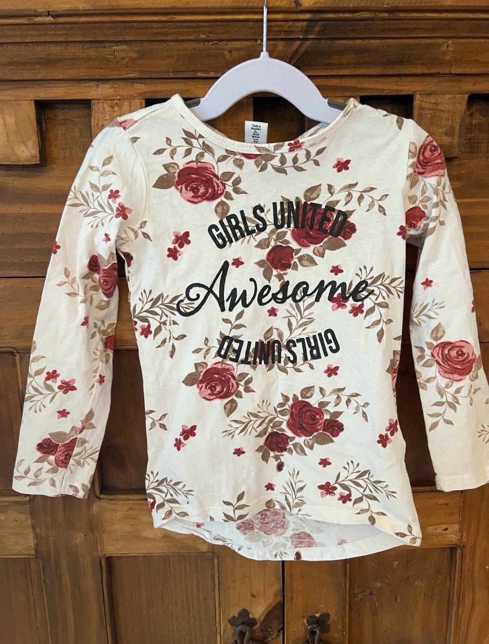 Pullover mit Blümchen für Mädchen 104