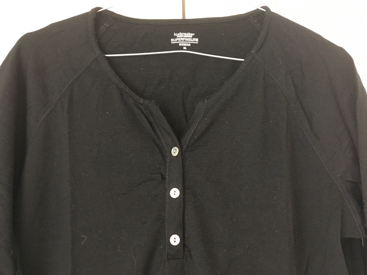 Schwarzes Merino-Shirt