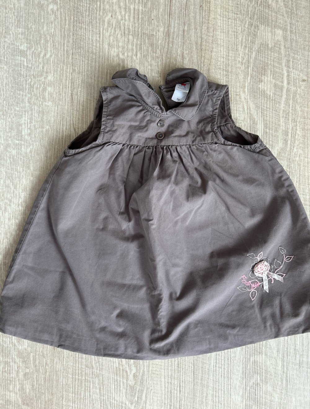 ein sehr schickes Sommerkleid für Mädchen  für besondere Anlässe