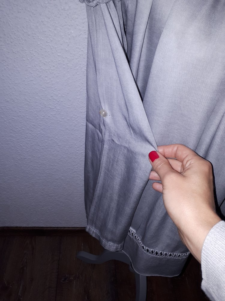 Neues Blusen Shirt in Größe 44 von New Collection!