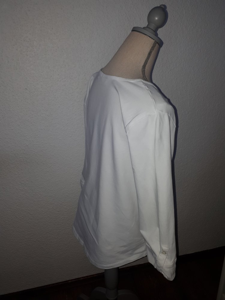 Shirt in Größe 46/48 von Clinic Dress!