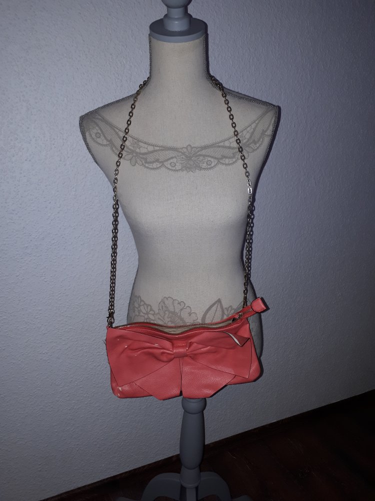 Ich verkaufe eine sehr schöne Tragetasche!