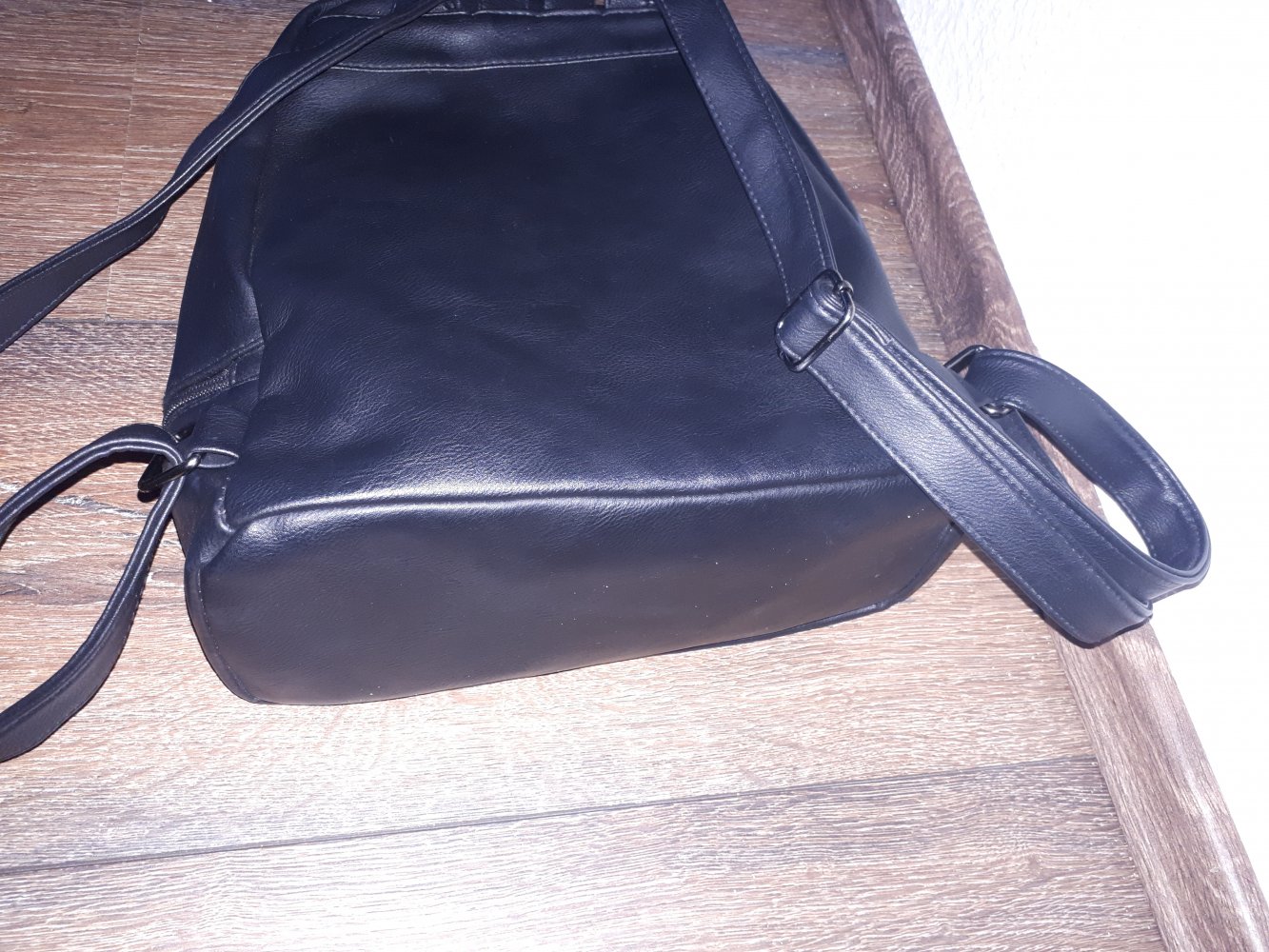 Ich verkaufe einen sehr schönen, neuen Rucksack!