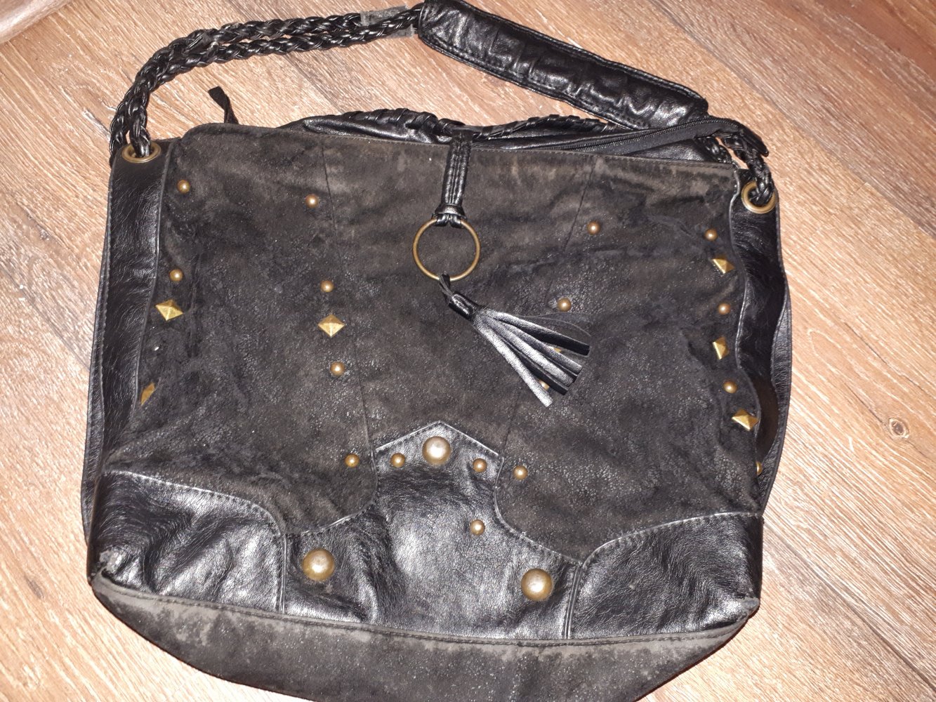 Ich verkaufe eine sehr schöne Tragetasche !