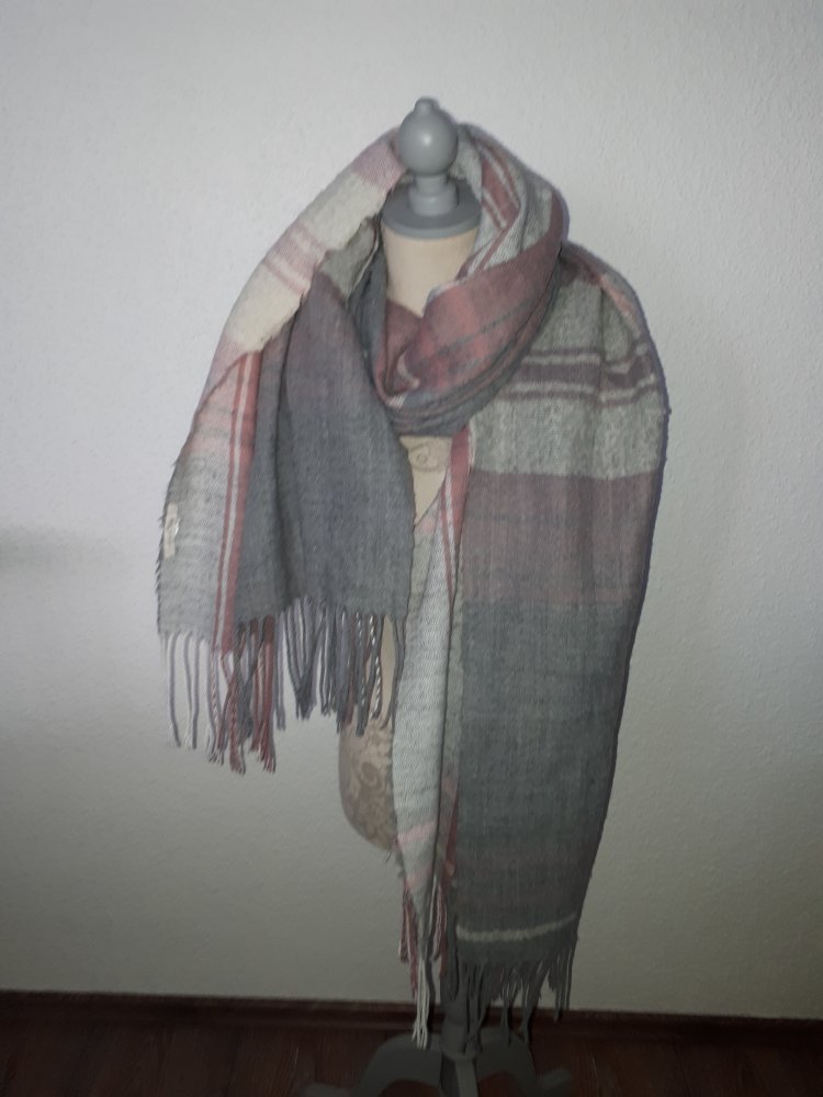 Sehr schönen XXL-Schal von Tom Tailor!