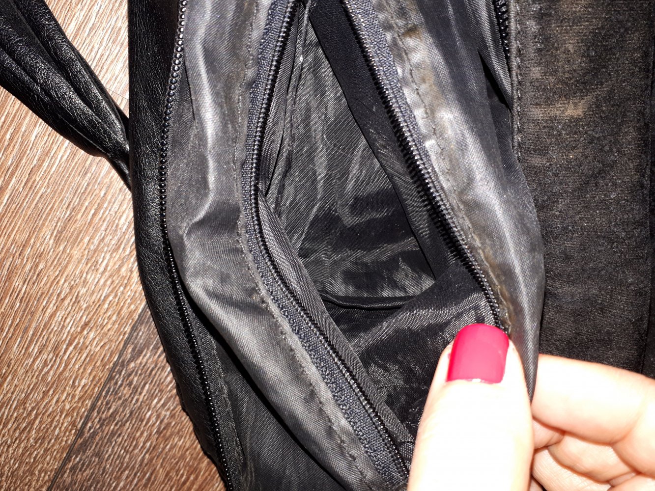 Ich verkaufe eine sehr schöne Tragetasche !